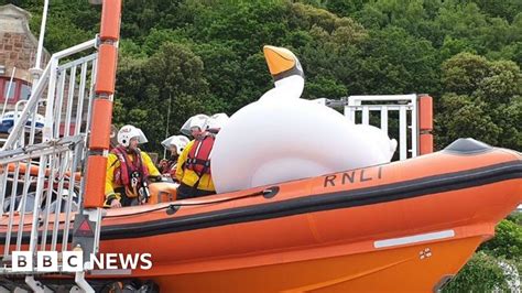 minehead inquiry after girls 5 swept out to sea on inflatable swan bbc news