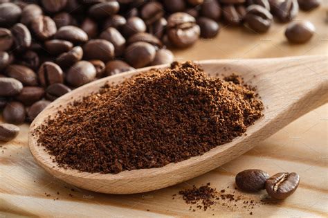 Dec 15, 2018 · coffee grounds added to compost and used in the garden as organic fertilizer give your tomato (solanum lycopersicum) plants a boost, attract earthworms and may deter both slugs and insect pests in. Fried coffee beans, ground coffee. ~ Food & Drink Photos ...