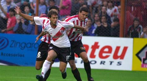 River plate visitará a boca juniors en la bombonera por el superclásico argentino. formaciones árbitro y tv en vivo ⚽ River Plate HOY