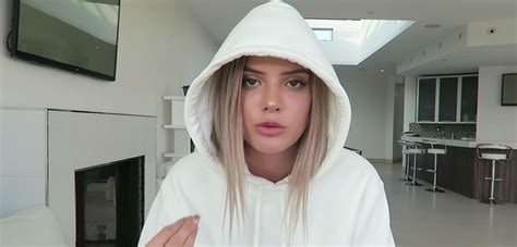 Youtuber Alissa Violet Gets Emotional While Telling The Story Behind Jake Paul Drama Video