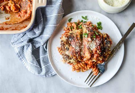 This pioneer woman baked chicken breast is topped with a fantastic sweet and savory mix of the caramelized onions, fresh tomatoes, and herbs. Pioneer Woman Chicken Thigh Recipes | Chicken Recipes