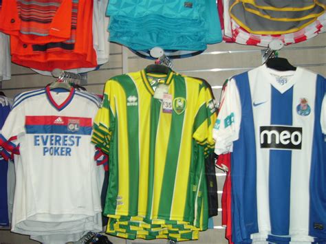 Hummel voetbalshirt ado den haag 2004/05 maat: ADO Den Haag shirt ook te koop in de hoofdstad....van ...