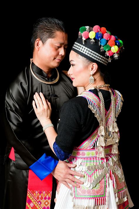 Couples glamour pose. Traditional white Hmong outfits. | Hmong clothes ...