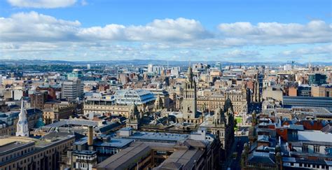 With a population of about 625,000 (2018) in the city and 1,700,000 in the urban agglomeration (2018). Top 15 Glasgow Sehenswürdigkeiten | Urlaubsguru