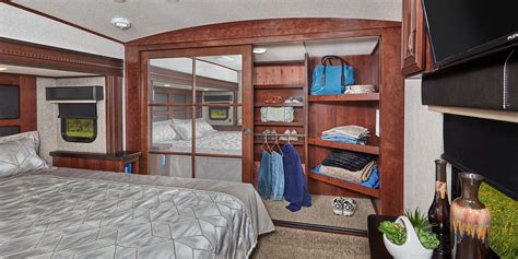 Check spelling or type a new query. 2018 Pinnacle Luxury Fifth Wheel | Jayco, Inc.