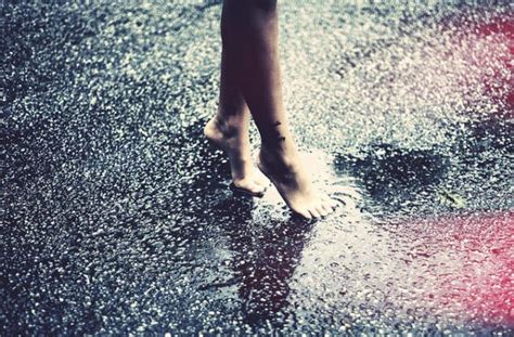 Dancing Barefoot In The Rain Rain And Other Things I Love Pintere
