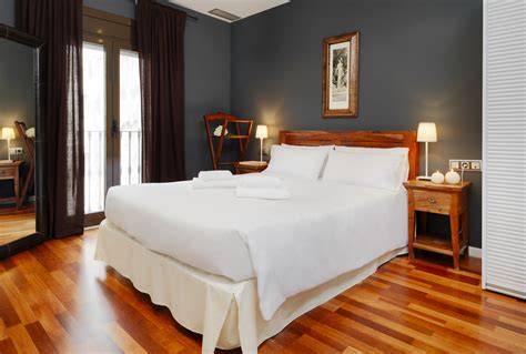 Two Bedroom Apartment With Balcony Pelayo 5 Rent Luxury Apartments