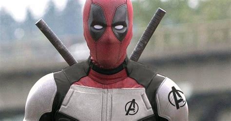 Deadpool Joins Avengers Endgame In Ryan Reynolds Approved Fan Art