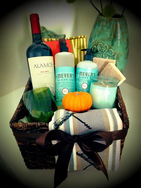 Pin By Misty Blalock On Products I Love Christmas T Baskets Diy
