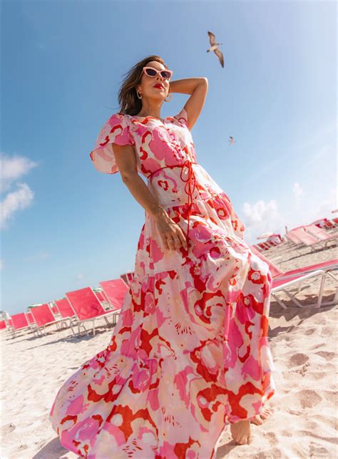 Sydne Style Shows The Best Pink And Red Dresses For Summer Sydne Style