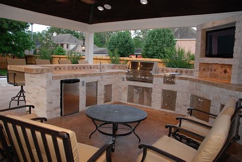 Houston Outdoor Living Spaces Garage Gets Glamorous