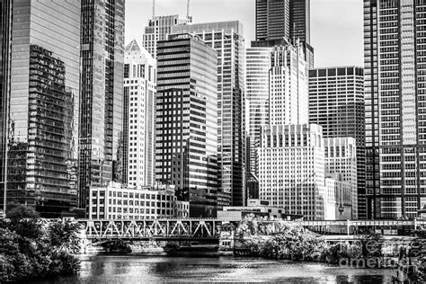 Black And White Picture Of Chicago At Lake Street Bridge Photograph By