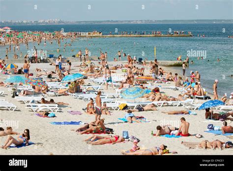 Many People On The Beach Beach Lanzheron Odessa Ukraine Eastern Europe Stock Photo Alamy