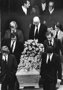 Hunt funeral home address, phone and customer reviews. ronnie peterson's funeral | Racing, Indy cars, Race cars