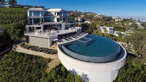 5 Amazing Luxury Hilltop Houses That Will Blow Your Mind 1 Mansions