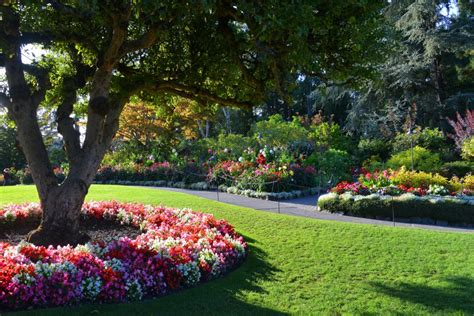 What initially began as free admission for military in uniform during the war. The Butchart Gardens - Victoria, Canada - Visiting in the ...