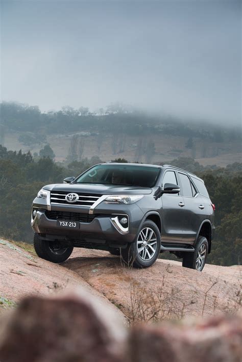 2016 Toyota Fortuner Debuts in Australia and Thailand with 177 HP 2.8 Mill - autoevolution