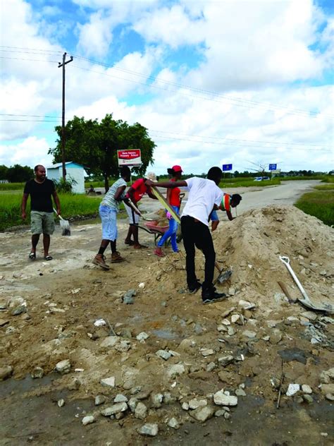 Kuru Kururu Residents Forced To Fix Access Roads Guyana Times