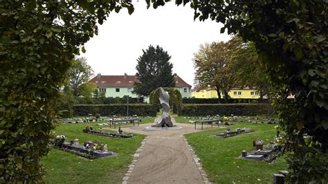 Im Wandel Der Bestattungsmoden Friedhöfe In Erlangen Nordbayern