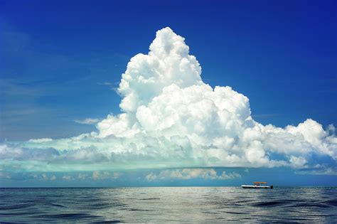 無料画像 海岸 海洋 地平線 雲 空 ボート 太陽光 旅行 卵丘 青 氷山 マリン 北極海 気象現象 風の波 累積的な 4256x2832