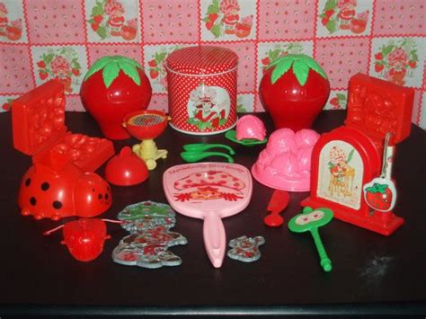 1980s Strawberry Shortcake Mix Accessories 20 Pieces Etsy