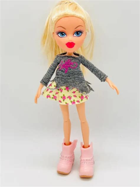 Mga Bratz Cloe Selfie Snaps Doll Dressed With Shoes Blonde Hair Pink Boots 1399 Picclick