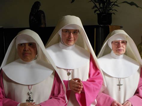 holy spirit adoration sisters roman catholic the nun s story works of mercy nuns habits lady