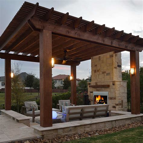 Outdoor living spaces complete with kitchens, ovens, pergola's, and decks or patios quickly top $100. Houston Outdoor Living Space Contractor | Outdoor Elements