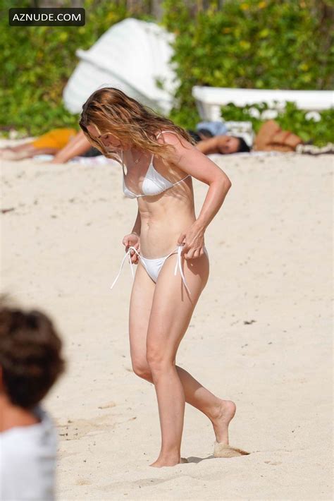 Lana scolaro nude beach