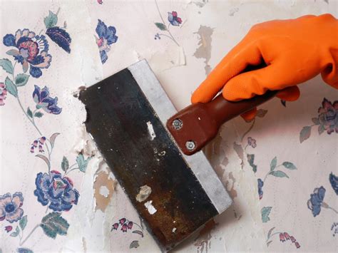 How To Remove Wallpaper Using Solvents Or Steam How Tos Diy