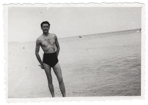 Vintage Photo Muscular Guy Handsome Man Beach Bulge Shirtless Gay Int