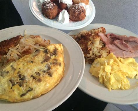 العنوان باللغة المحلية ‪24060 woodward ave. Gallery | Whistle Stop Diner - Pleasant Ridge