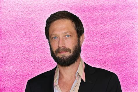 18 Things To Know About Jewish Actor Ebon Moss Bachrach Hey Alma