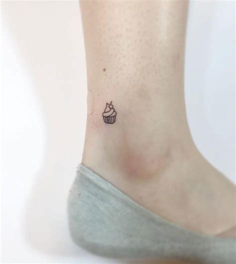 13 Minimalist Tattoos By A Korean Artist Bored Panda