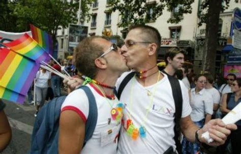 Enquête En France Un Homosexuel Sur Deux A été Insulté