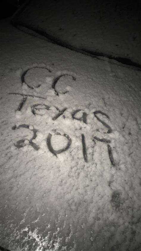 First time in 13 years. Snow in Corpus Christi, Texas. Last time was 2004 : weather