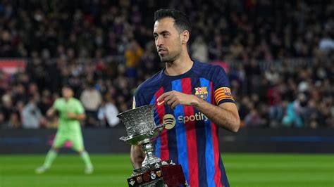 We Are Waiting Xavi Insists Busquets Future Is In His Own Hands As