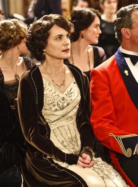 elizabeth mcgovern as cora crawley countess of grantham in downton abbey tv series 2011