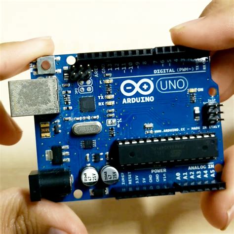 Mengenal Arduino Uno R3 Reverasite