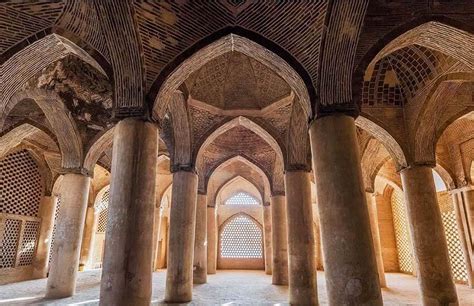 معروف ترین بناهای تاریخی ایران که قبل از مرگ باید ببینید آژانس احمدزاده