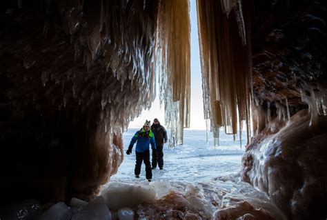 Lake Superior Ice Caves Prove Popular Again Hawaii Tribune Herald