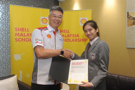 A scholarship with shell malaysia opens a world of possibilities including opportunity to pursue undergraduate studies in global top tier universities, participating in mentoring, internship programs, and upon graduation, embarking on a fulfilling career with shell. Two Sabah students awarded Shell scholarships - BorneoPost ...