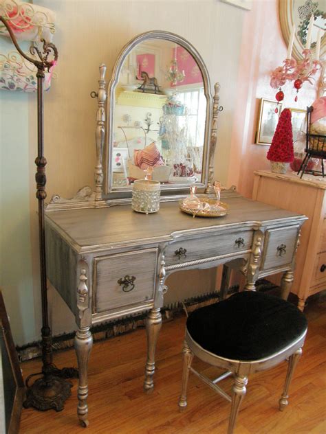 Vintage Chic Furniture Schenectady Ny January 2011