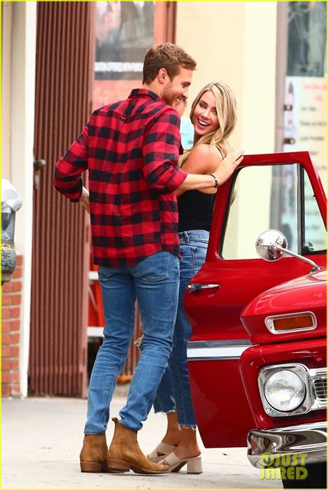 Clicca sulle diverse rubriche delle categorie. 'The Bachelor' Peter Weber Spotted on a One-on-One Date ...
