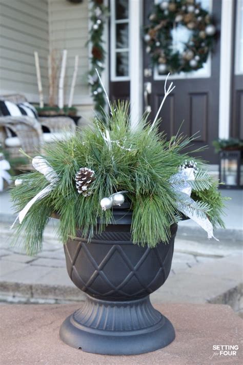 Quick And Easy Outdoor Christmas Planter Holiday Decorating Setting