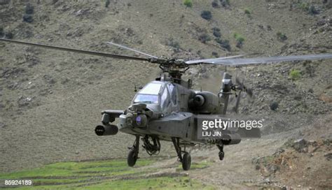 Apache Gunship Photos And Premium High Res Pictures Getty Images
