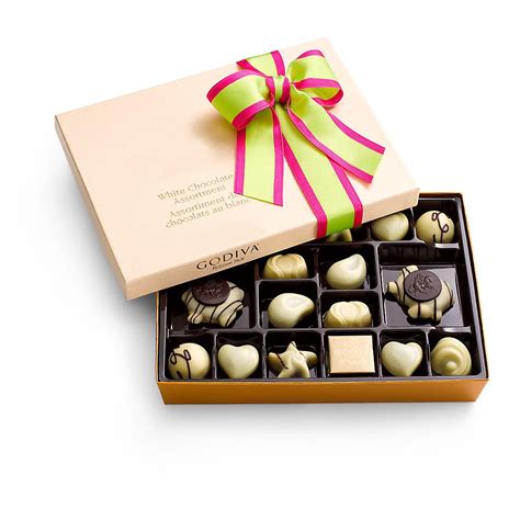 Foil blocking, pantone match ink screen printing, blind debossing or cmyk digital printing are possible. New Design Luxury Custom Christmas Packing Empty Food ...