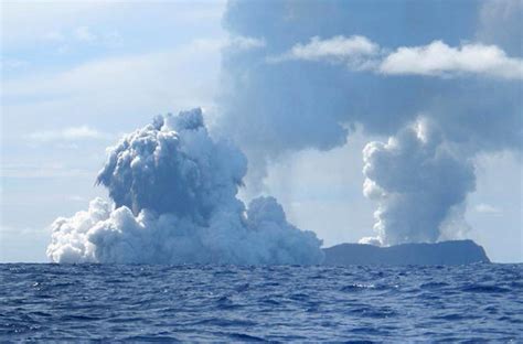 Scientists Almost Failed To Detect The Largest Underwater Volcano