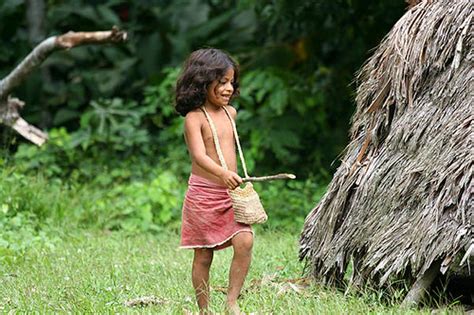 Amazonian Yahua Yagua Tribe Near Iquitos Peru Girl Peace On Earth Org Flickr