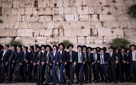 Citing Danger Top Haredi Rabbis Urge Avoiding Visits To Western Wall